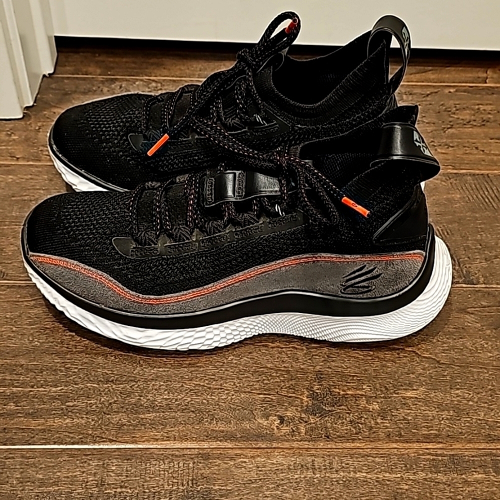 Under Armor Curry Beautiful Flow 8 Basketball Shoes sz 7